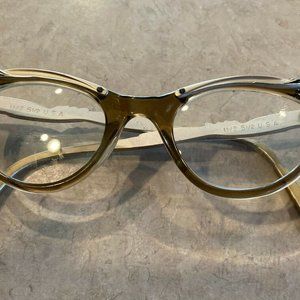 Vintage Women's Horn Rim Cats Eye Bifocal Glasses 11/7 5 1/2 USA